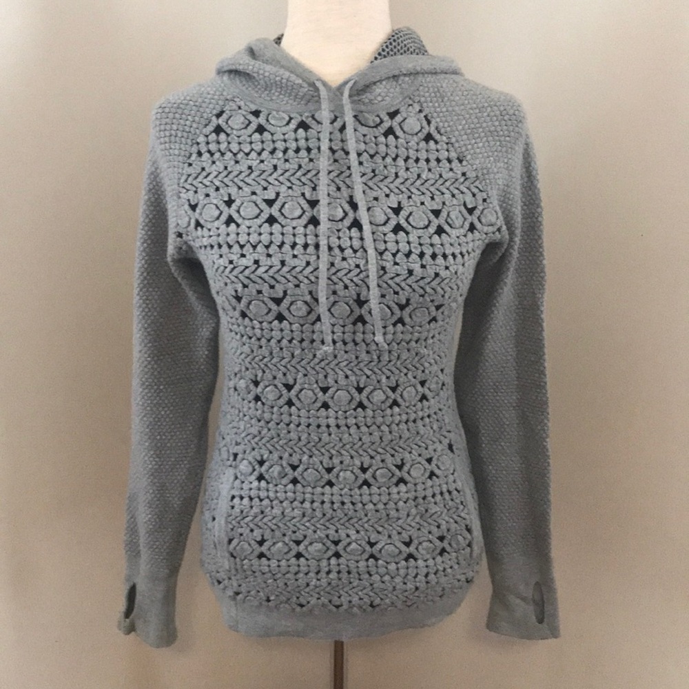 🖤🤍 super cute hoodie🤍🖤